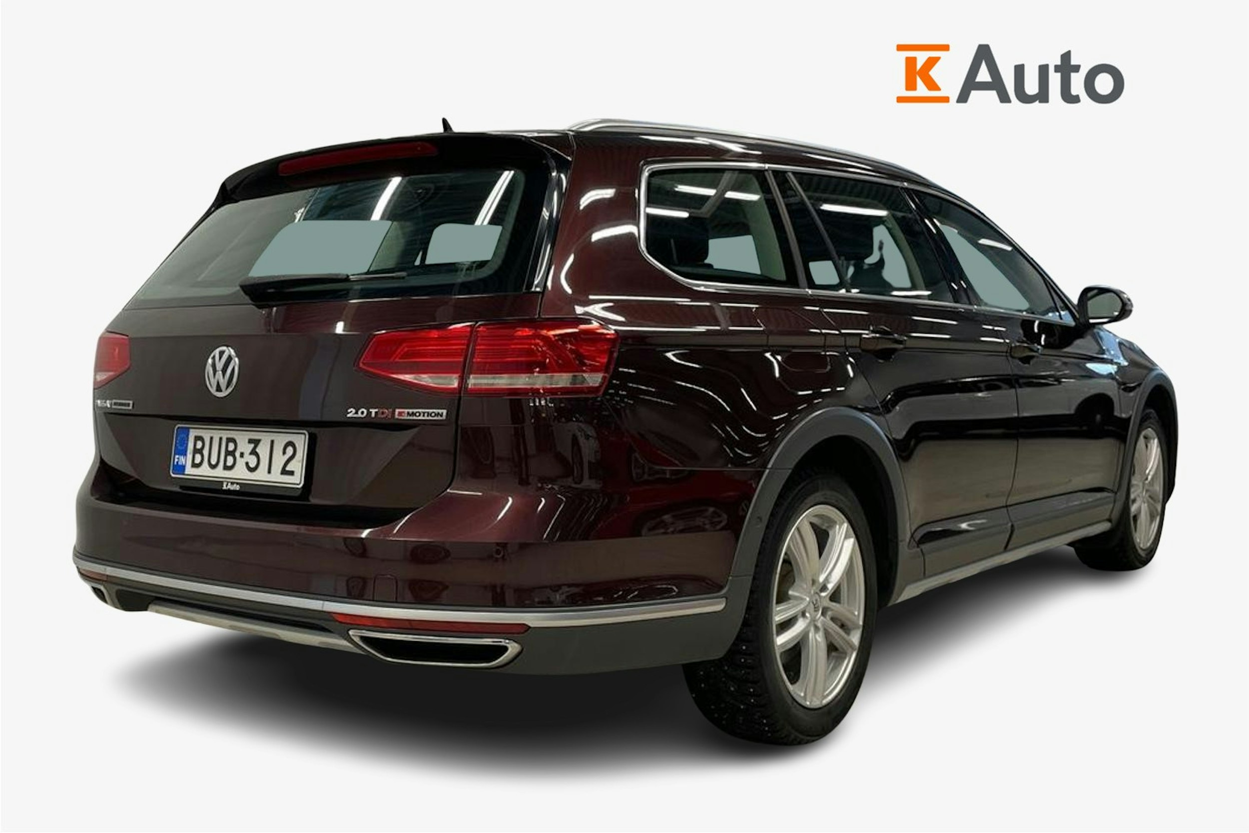 punainen Volkswagen Passat 2017 kuva 2.