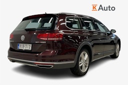 punainen Volkswagen Passat 2017 kuva 2.