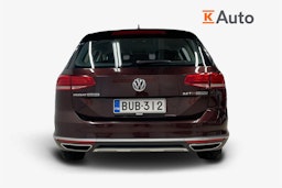 punainen Volkswagen Passat 2017 kuva 3.