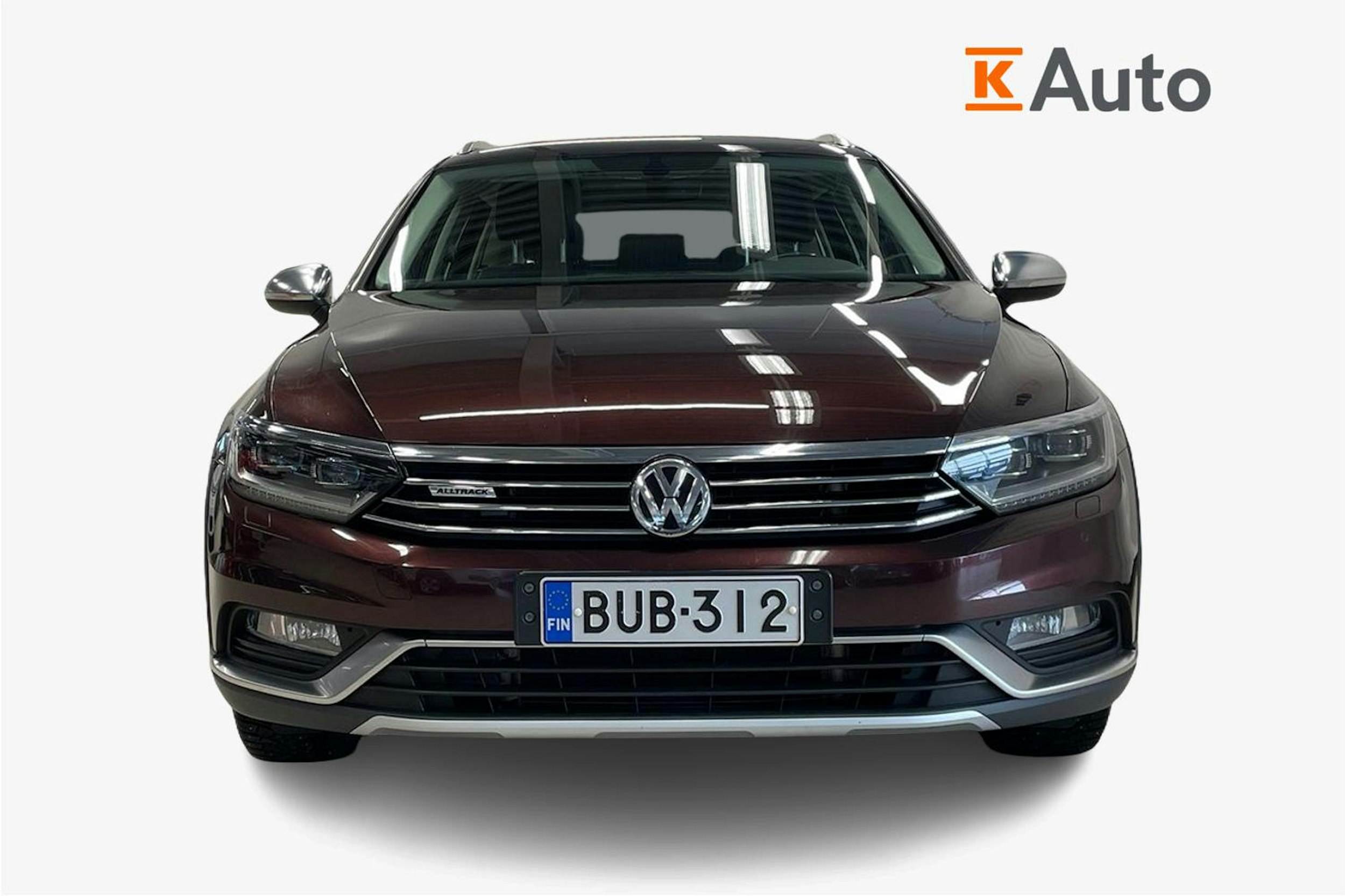 punainen Volkswagen Passat 2017 kuva 5.