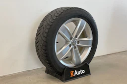 punainen Volkswagen Passat 2017 kuva 13.