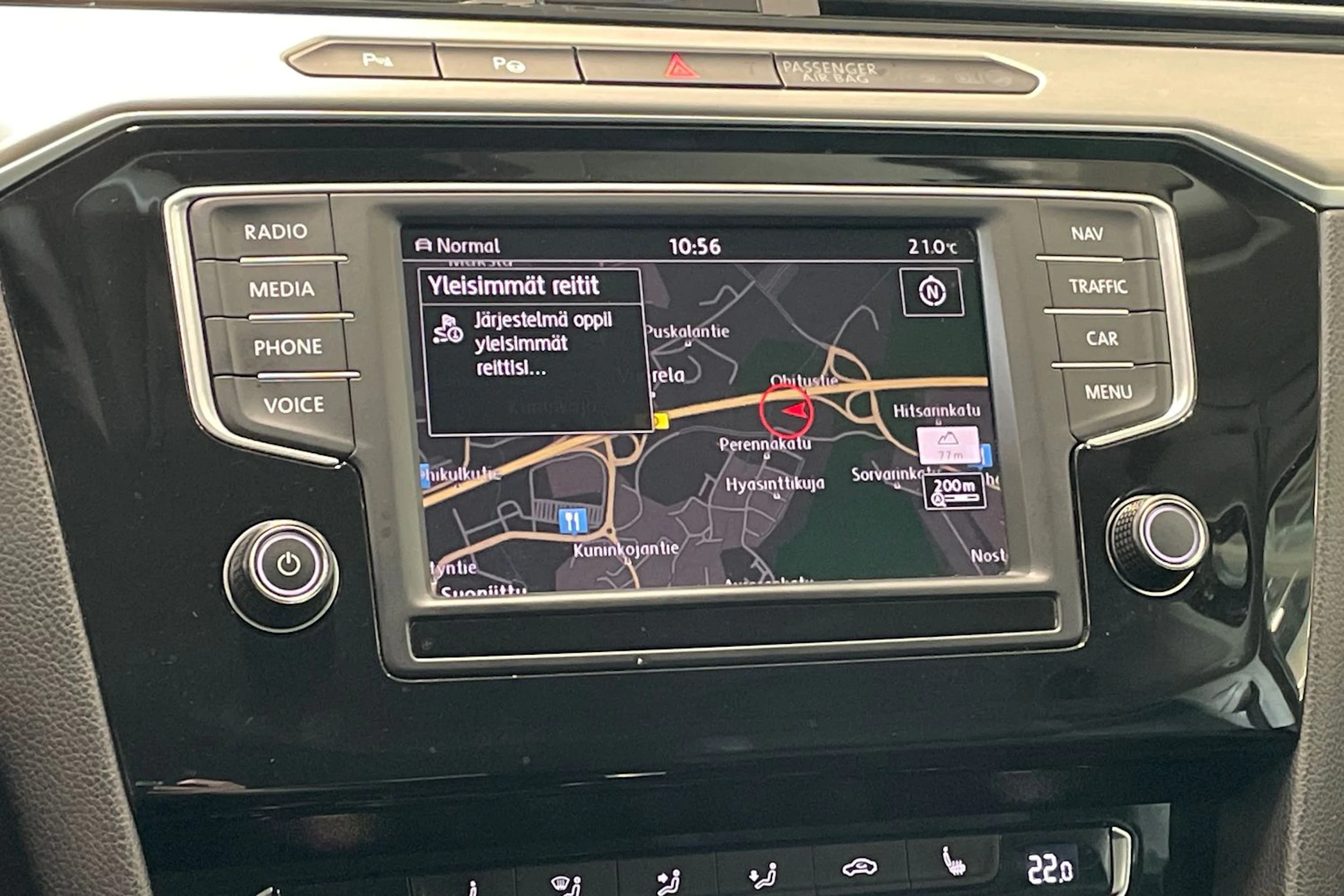 punainen Volkswagen Passat 2017 kuva 24.
