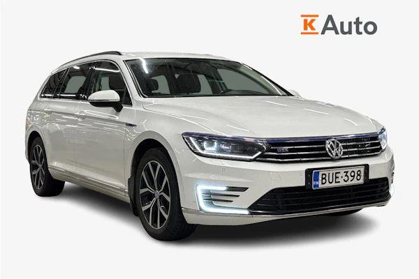 Volkswagen Passat Variant GTE Plug-In Hybrid 160 kW (218 hv) DSG-automaatti