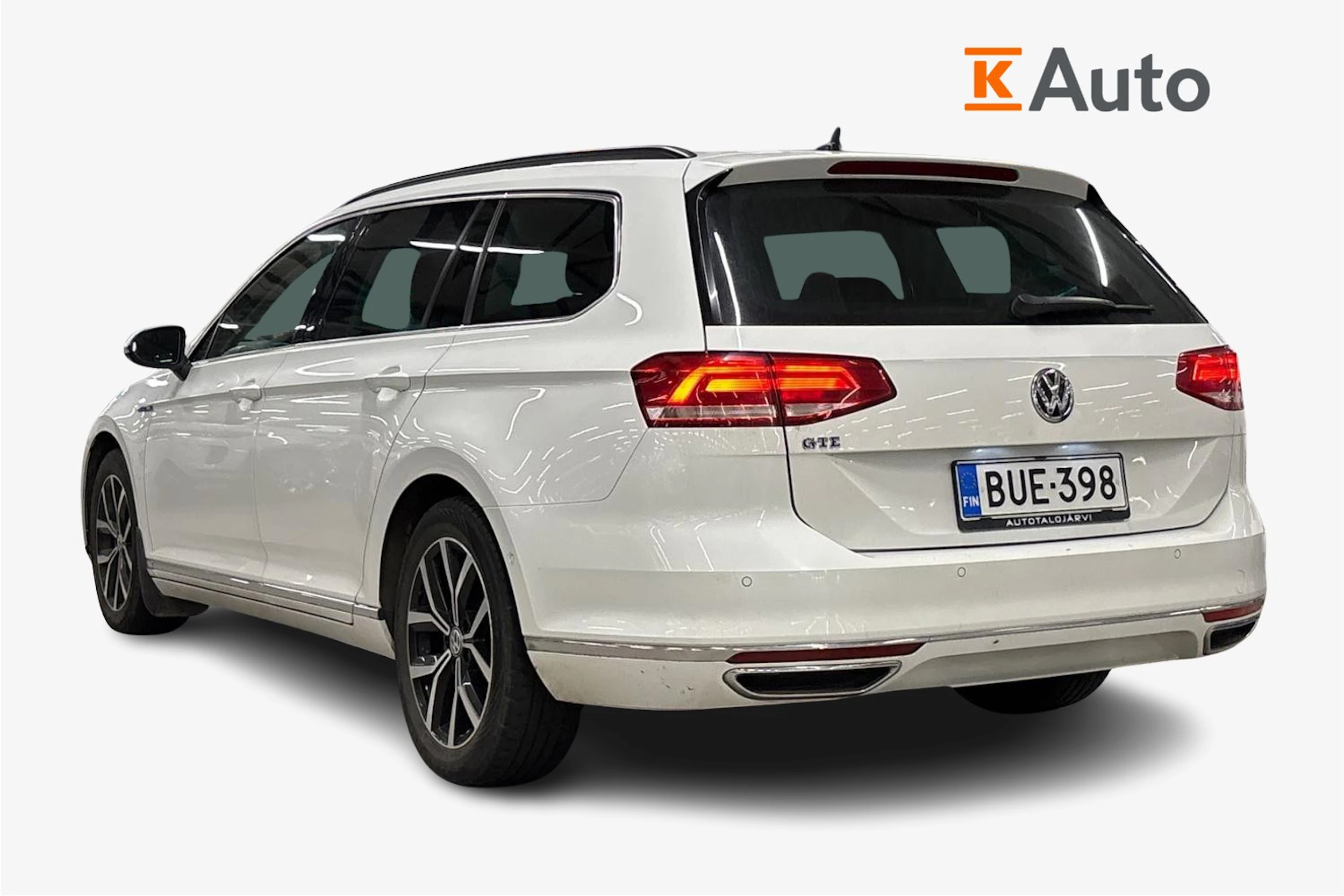 valkoinen Volkswagen Passat 2017 kuva 2.