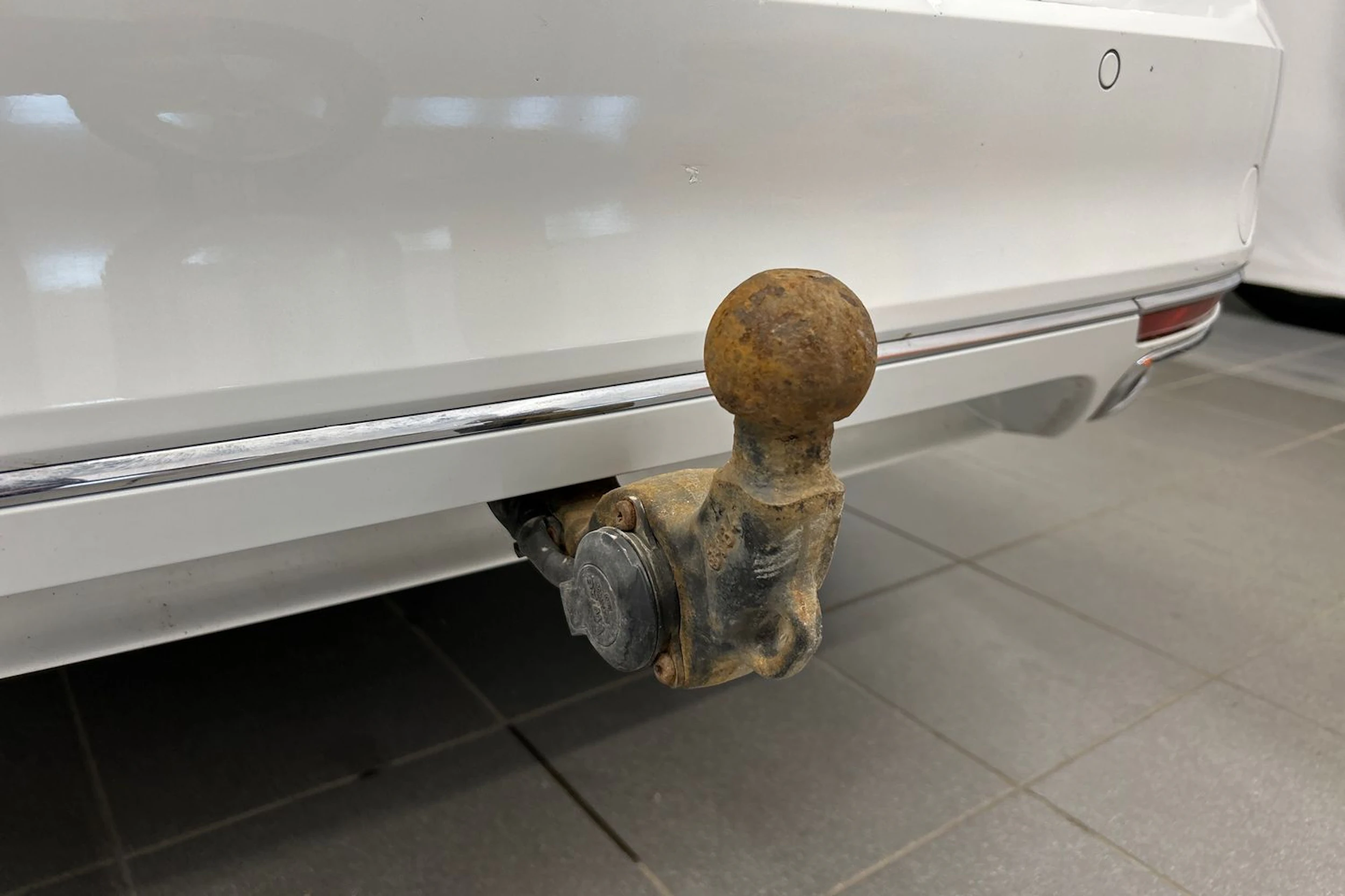valkoinen Volkswagen Passat 2017 kuva 14.
