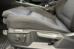 valkoinen Volkswagen Passat 2017 kuva 18.
