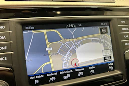 valkoinen Volkswagen Passat 2017 kuva 24.