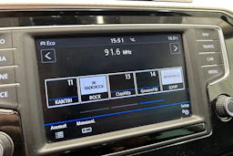 valkoinen Volkswagen Passat 2017 kuva 27.