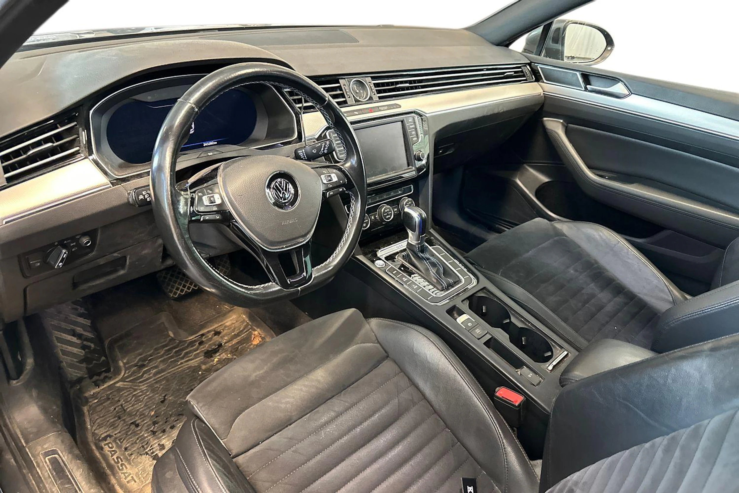 Volkswagen PASSAT 2017 kuva 3.