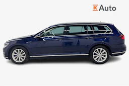 sininen Volkswagen Passat 2017 kuva 5.