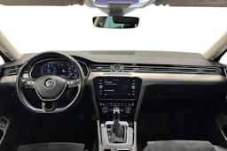 sininen Volkswagen Passat 2017 kuva 7.