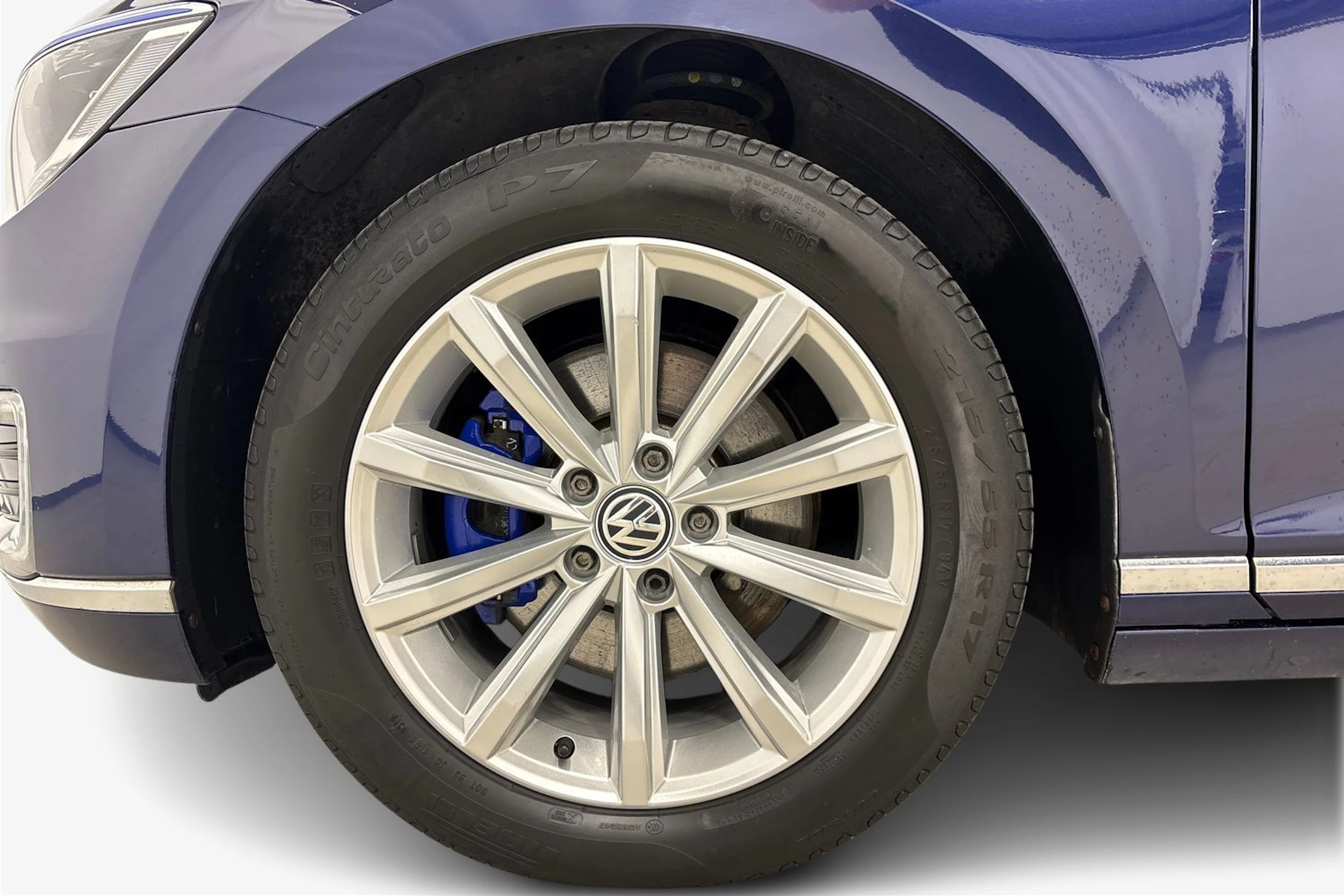 sininen Volkswagen Passat 2017 kuva 9.