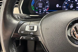 sininen Volkswagen Passat 2017 kuva 11.