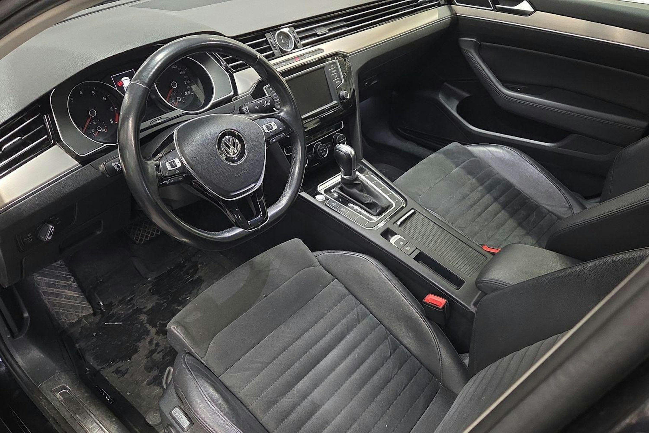 musta Volkswagen Passat 2017 kuva 3.