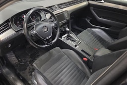 musta Volkswagen Passat 2017 kuva 3.