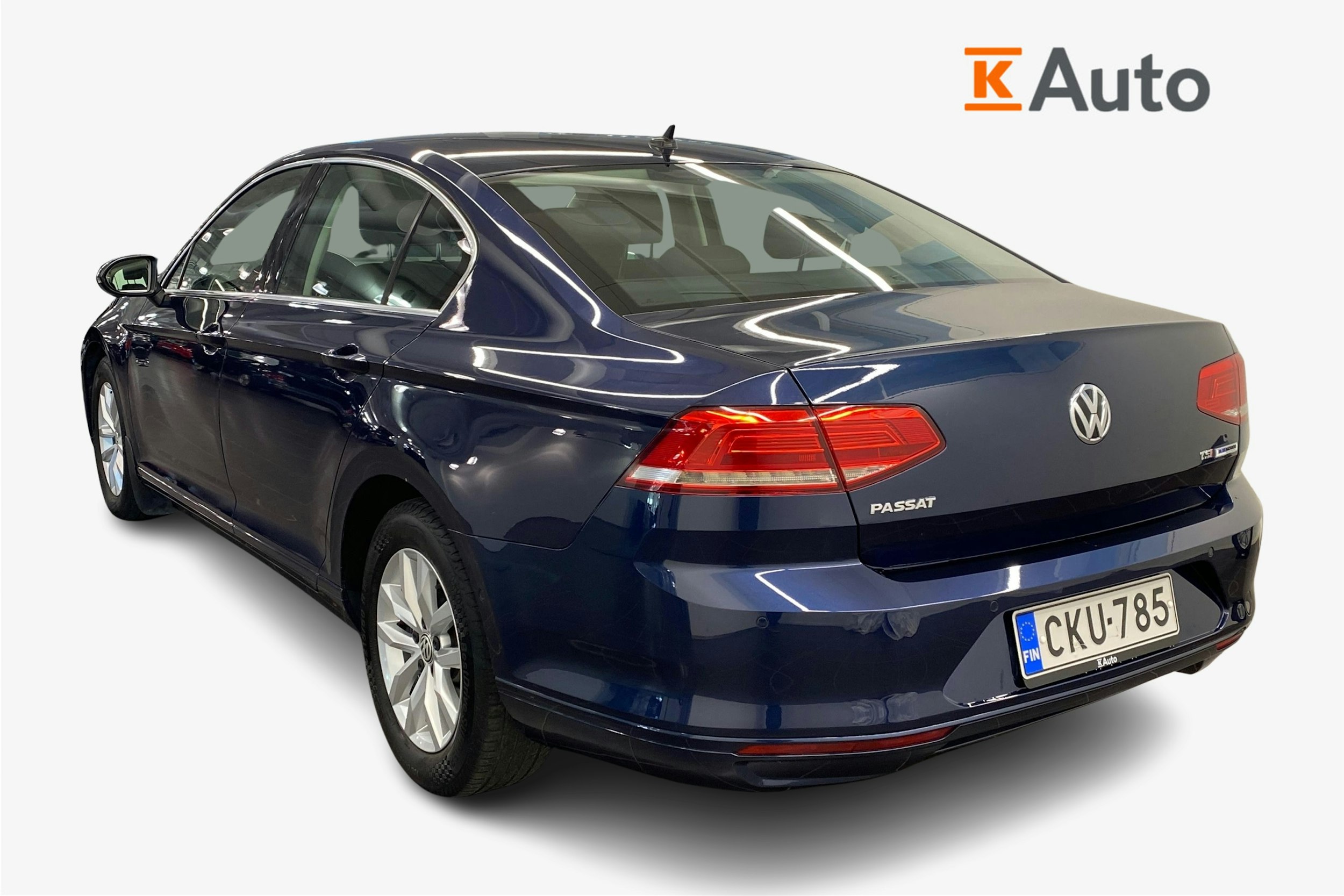 sininen Volkswagen Passat 2017 kuva 2.