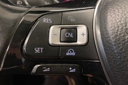 sininen Volkswagen Passat 2017 kuva 24.