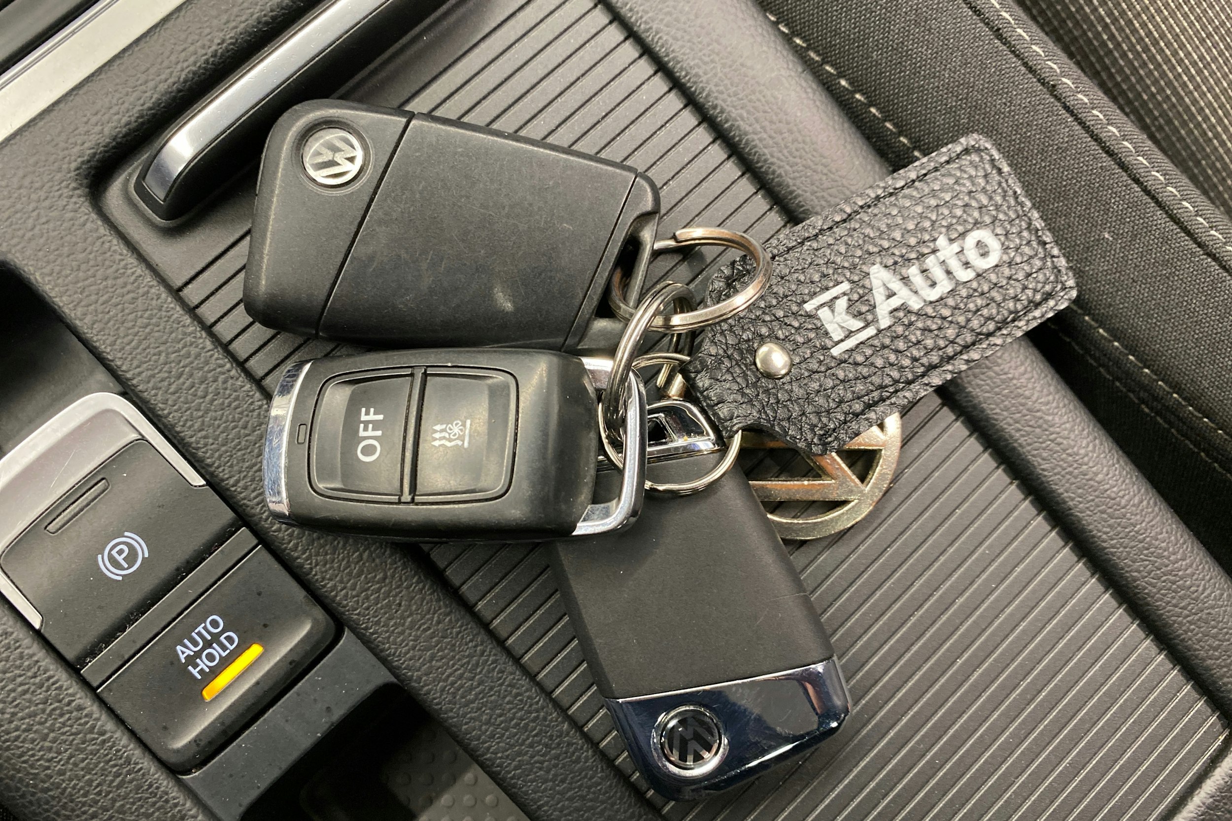 sininen Volkswagen Passat 2017 kuva 26.