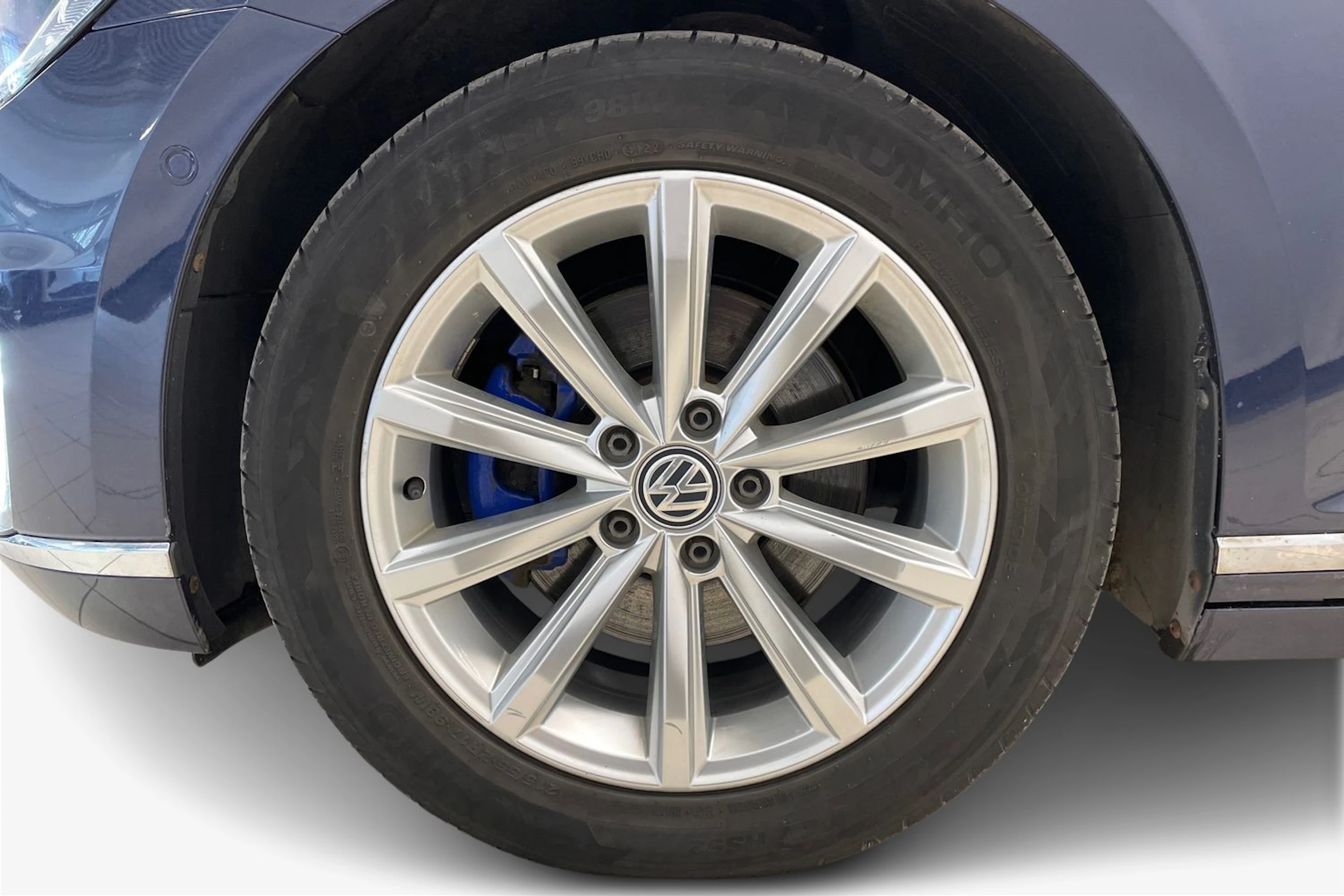 Sininen Volkswagen PASSAT 2017 kuva 9.