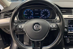 Sininen Volkswagen PASSAT 2017 kuva 13.