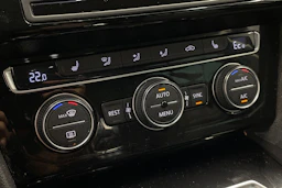Sininen Volkswagen PASSAT 2017 kuva 17.