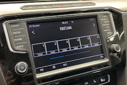 Sininen Volkswagen PASSAT 2017 kuva 18.