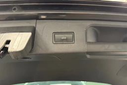 Musta Volkswagen PASSAT 2017 kuva 21.