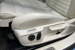 sininen Volkswagen Passat 2017 kuva 19.