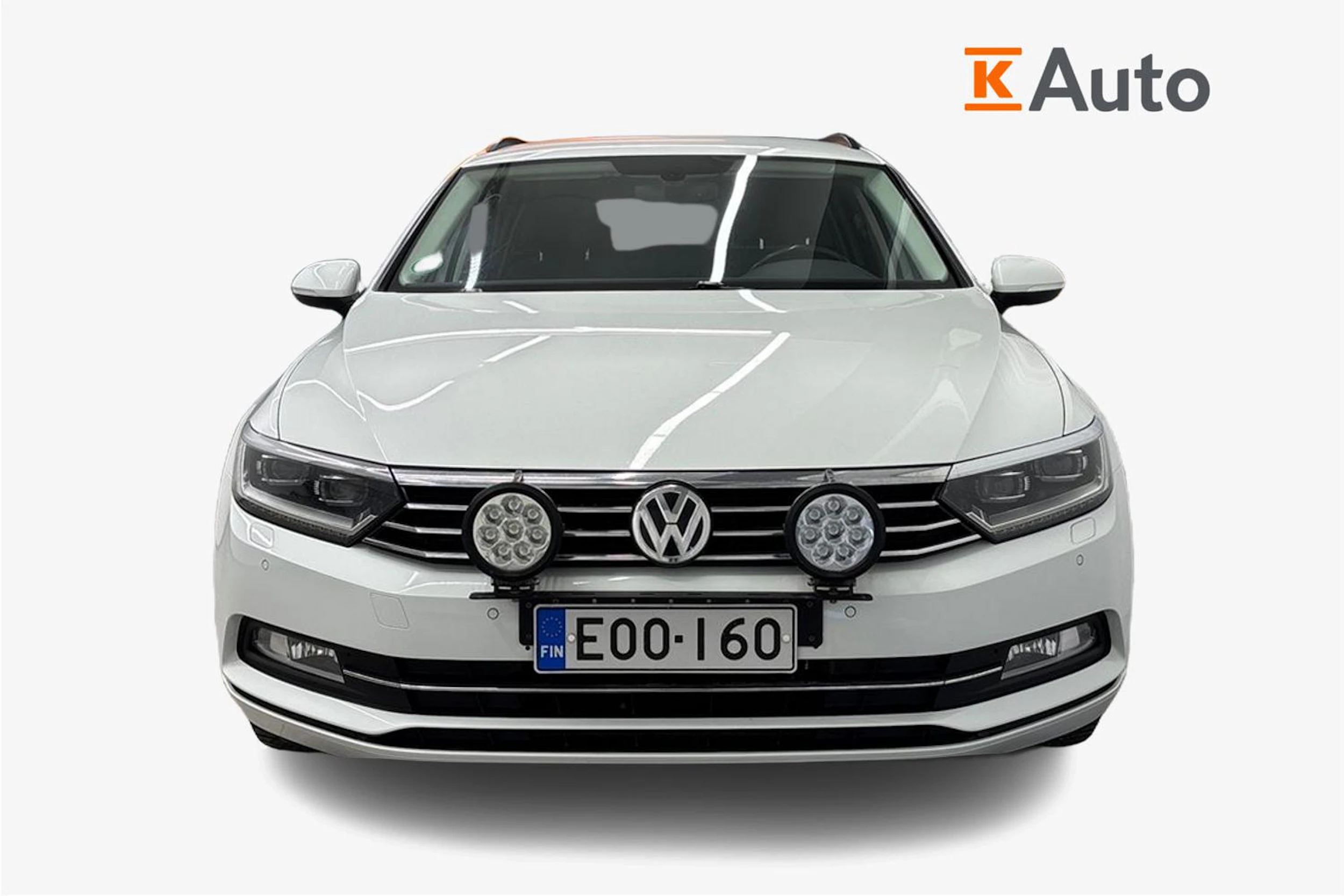valkoinen Volkswagen Passat 2017 kuva 4.