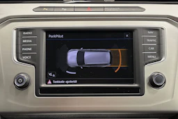 valkoinen Volkswagen Passat 2017 kuva 17.