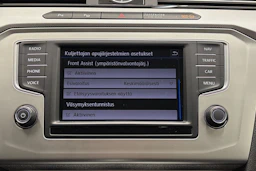 valkoinen Volkswagen Passat 2017 kuva 19.