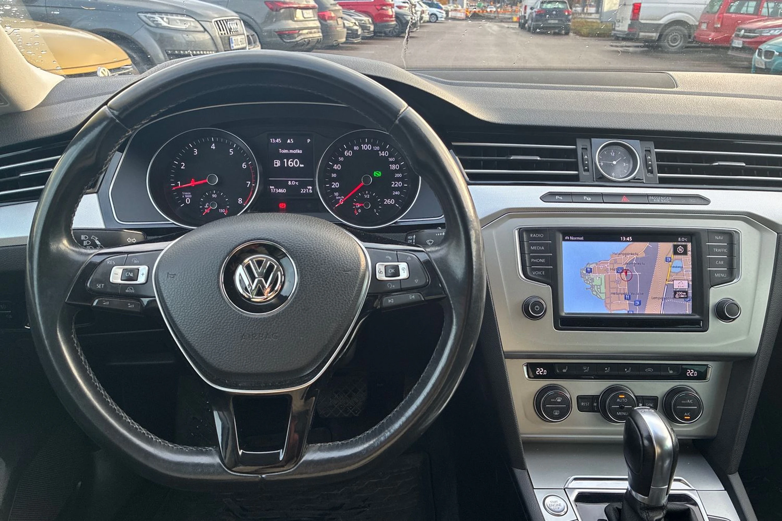 valkoinen Volkswagen Passat 2017 kuva 4.