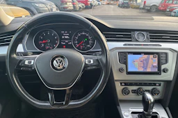 valkoinen Volkswagen Passat 2017 kuva 4.