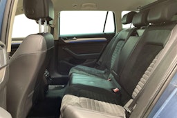 Sininen Volkswagen PASSAT 2017 kuva 8.