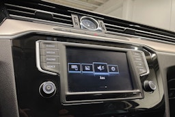 Sininen Volkswagen PASSAT 2017 kuva 17.