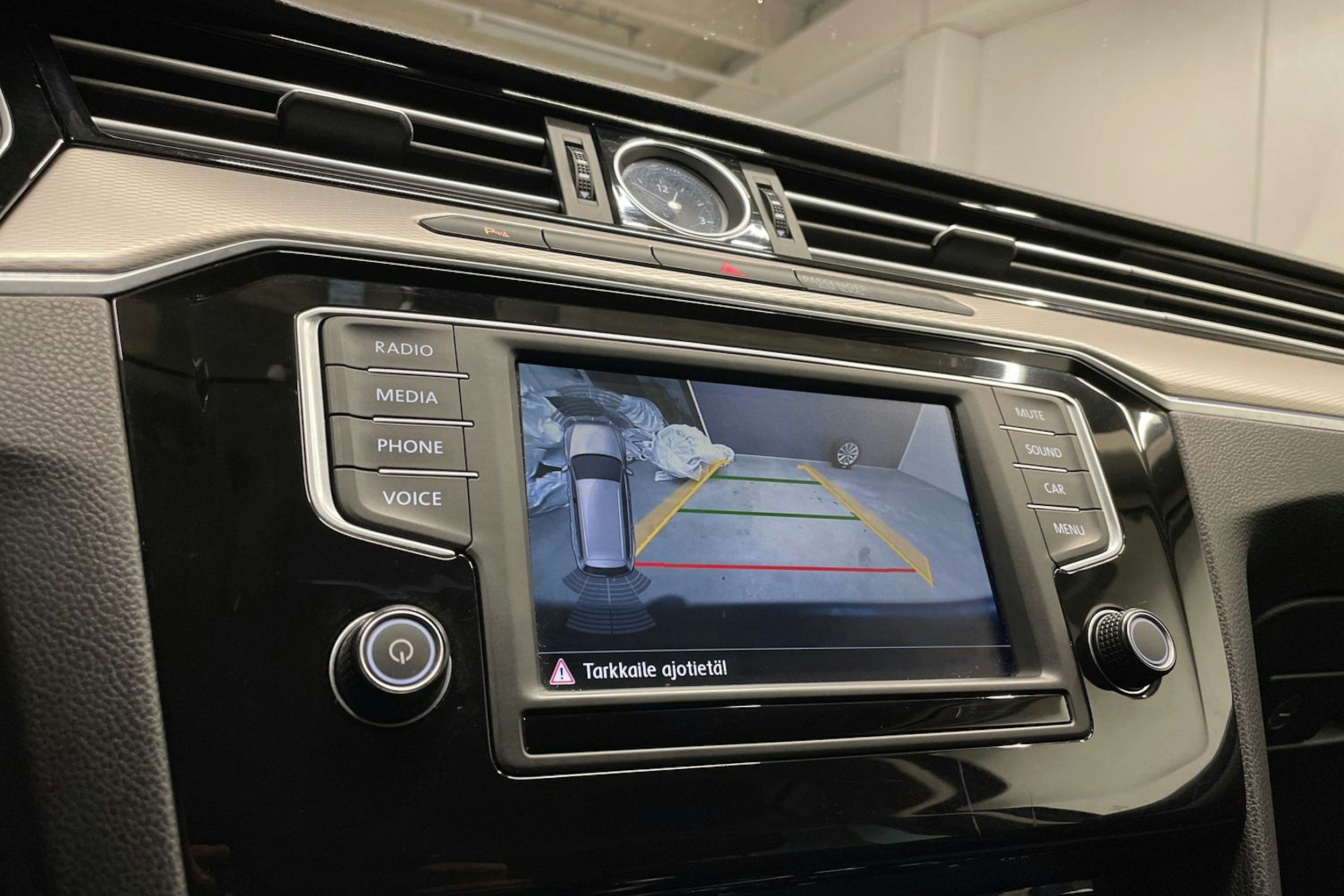 Sininen Volkswagen PASSAT 2017 kuva 18.