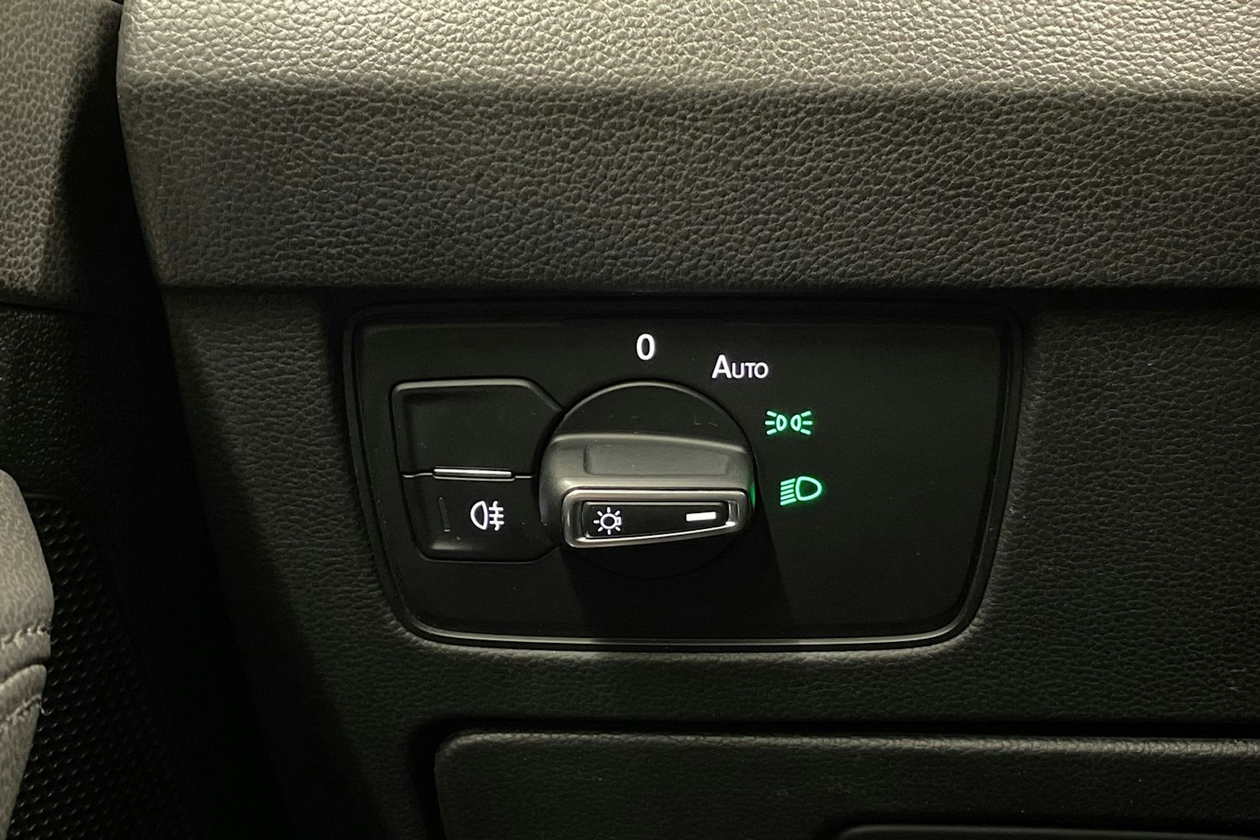 Sininen Volkswagen PASSAT 2017 kuva 21.