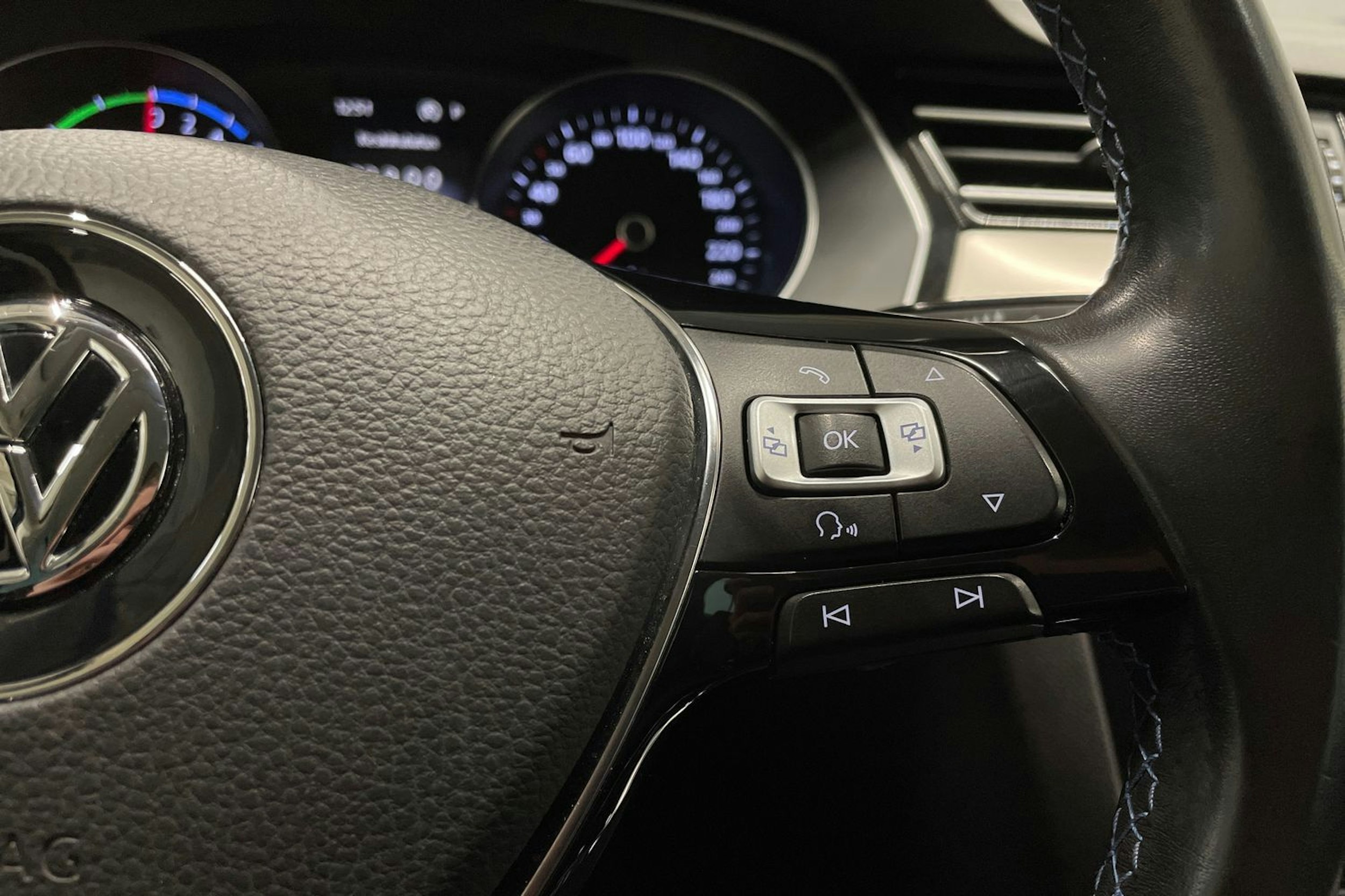 Sininen Volkswagen PASSAT 2017 kuva 23.