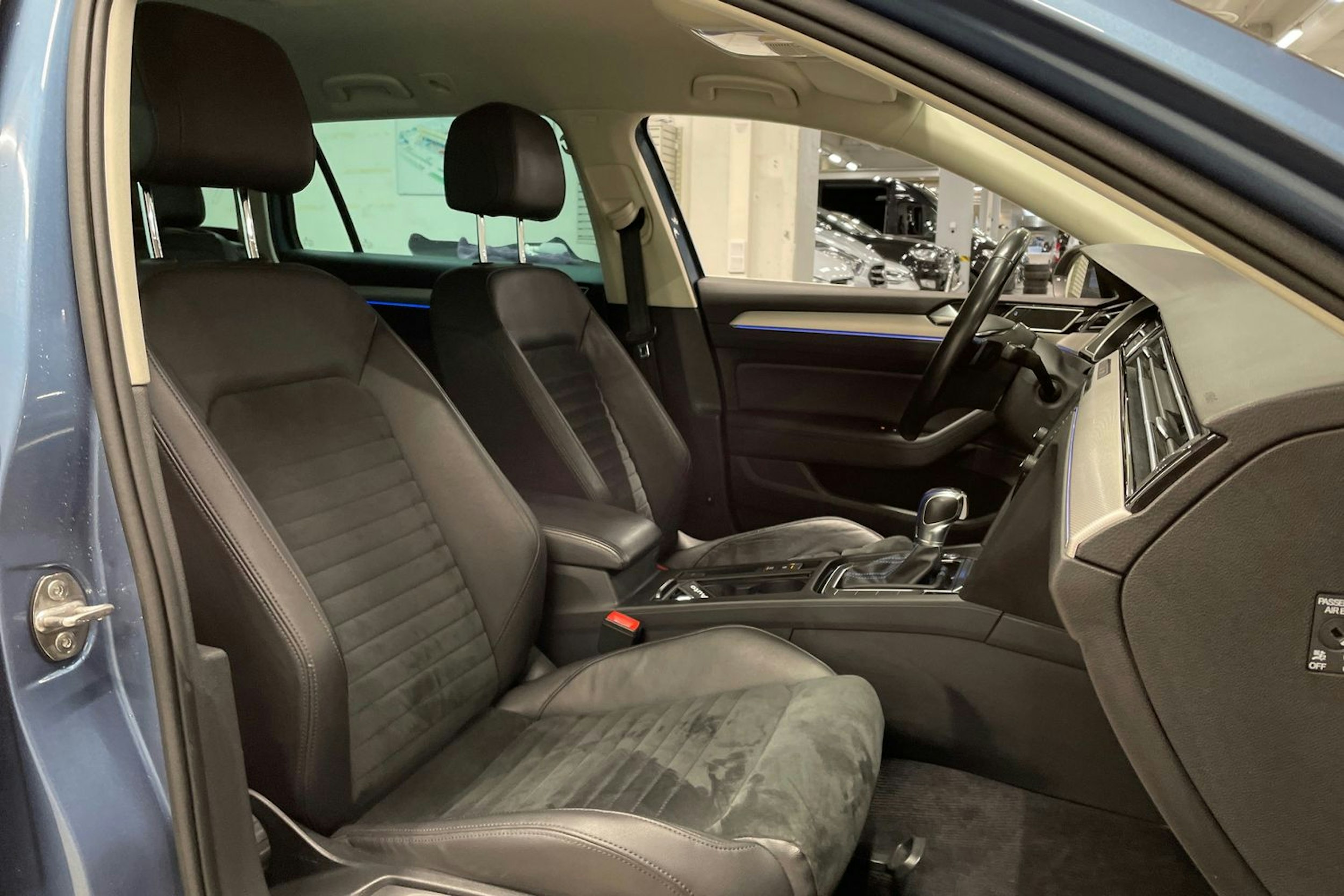 Sininen Volkswagen PASSAT 2017 kuva 27.