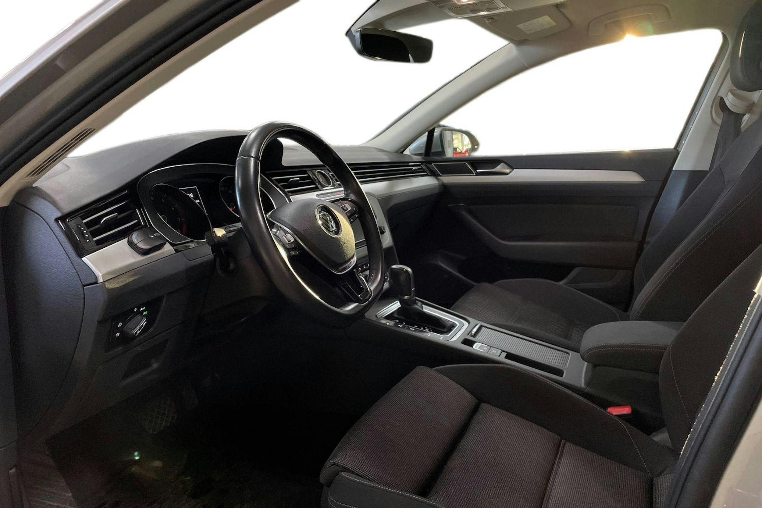 Harmaa Volkswagen PASSAT 2017 kuva 3.