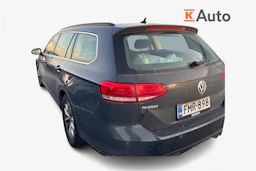 harmaa Volkswagen Passat 2017 kuva 2.
