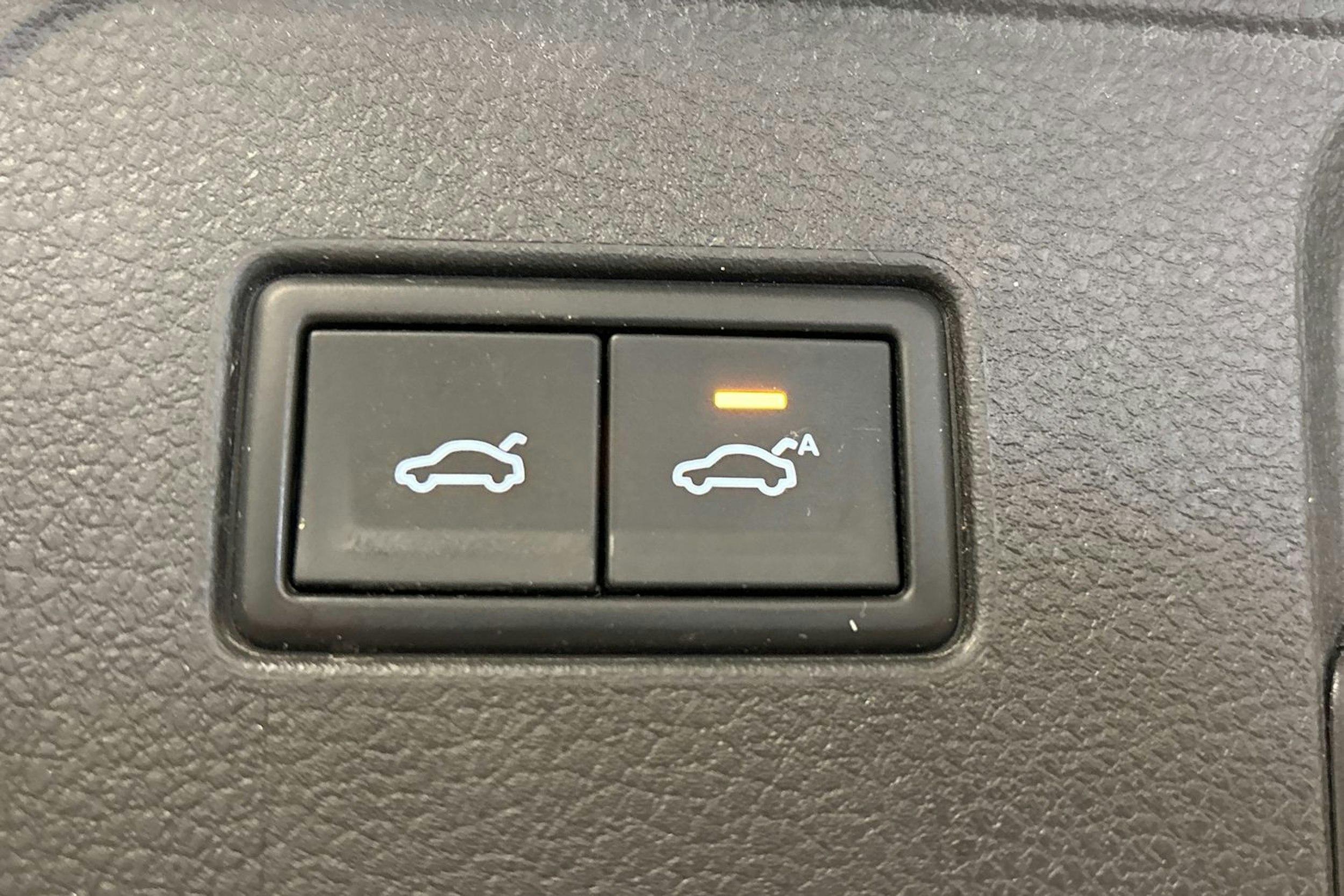 sininen Volkswagen Passat 2017 kuva 12.