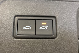 sininen Volkswagen Passat 2017 kuva 12.
