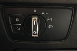sininen Volkswagen Passat 2017 kuva 16.
