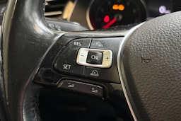 sininen Volkswagen Passat 2017 kuva 17.