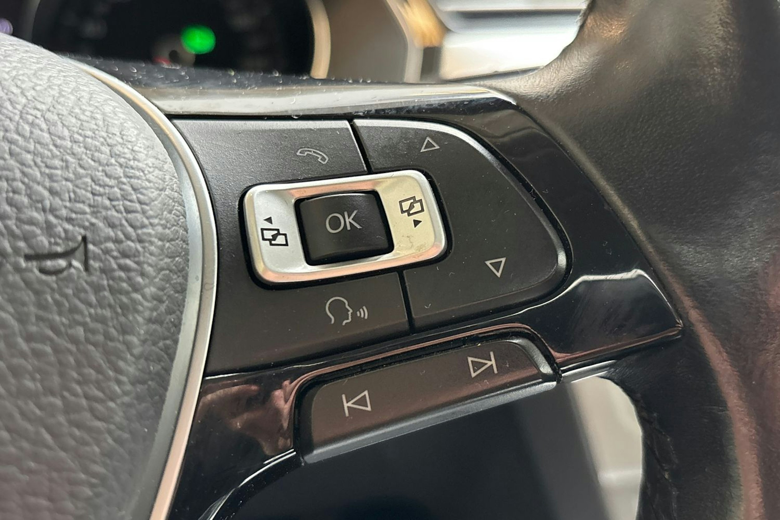 sininen Volkswagen Passat 2017 kuva 18.