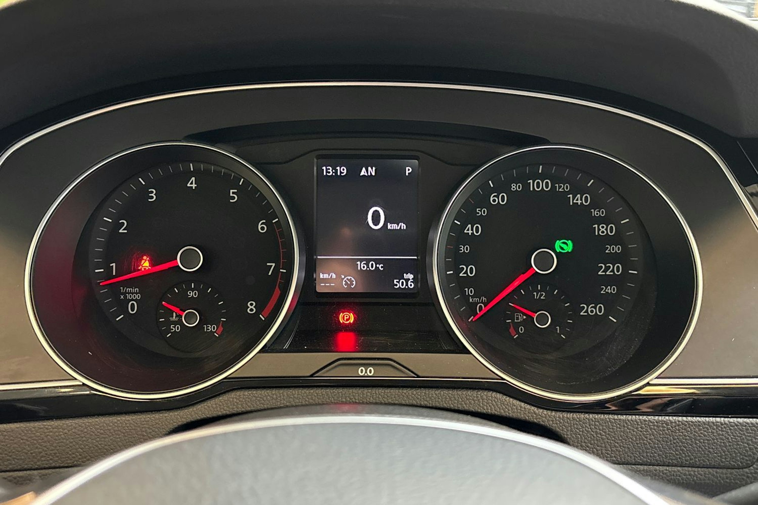 sininen Volkswagen Passat 2017 kuva 20.
