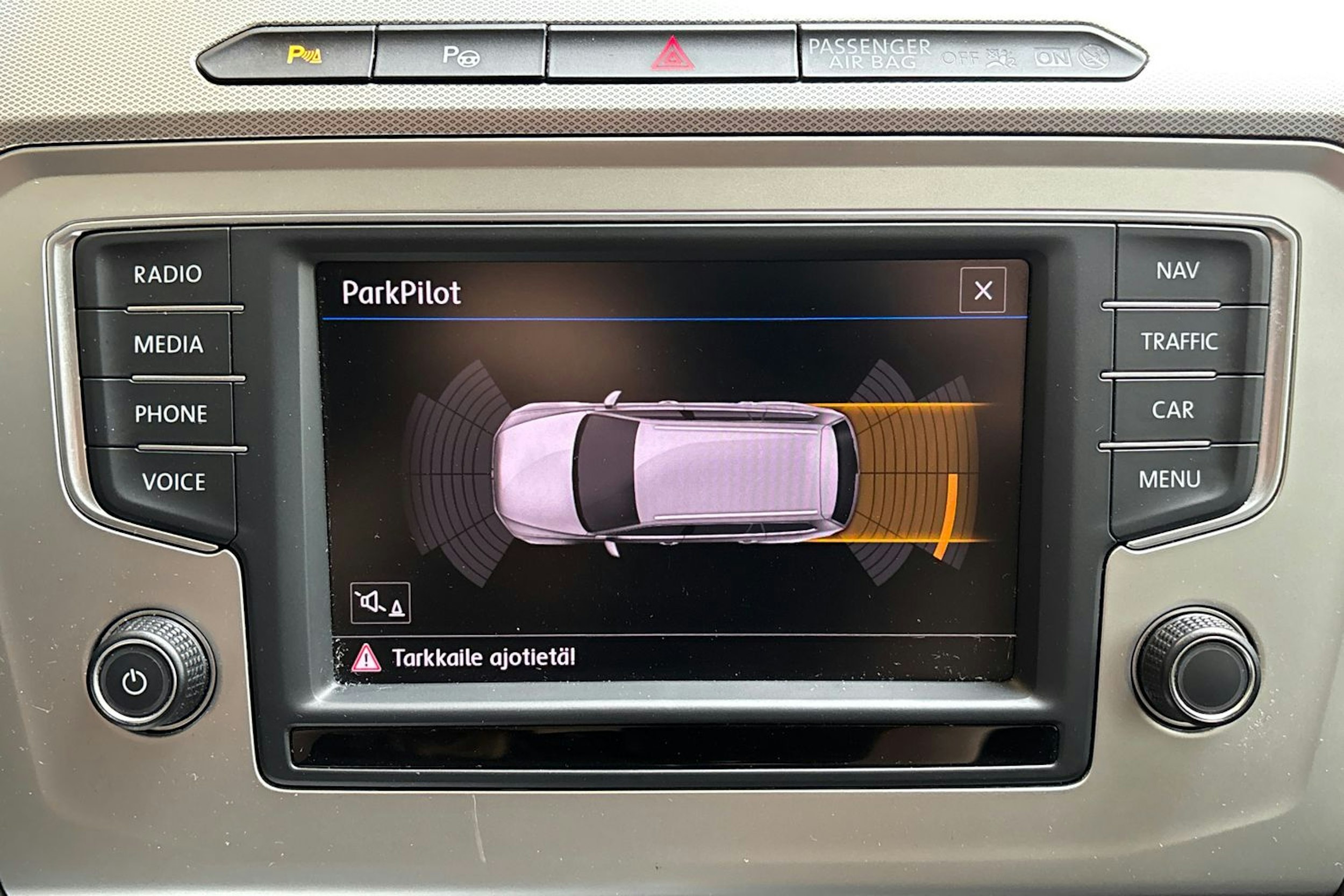 sininen Volkswagen Passat 2017 kuva 21.