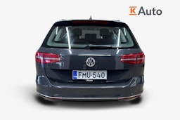 harmaa Volkswagen Passat 2017 kuva 3.