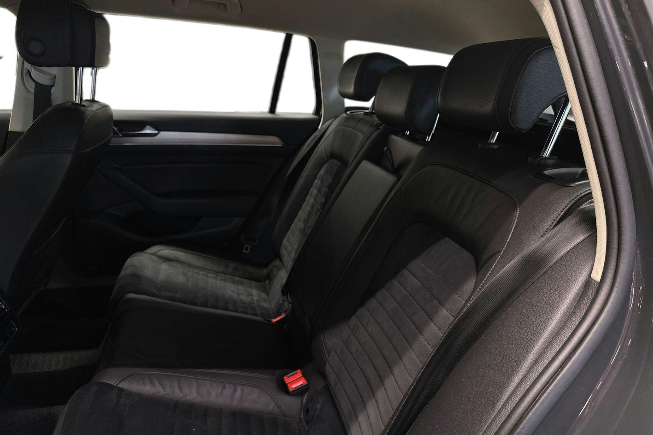 harmaa Volkswagen Passat 2017 kuva 10.